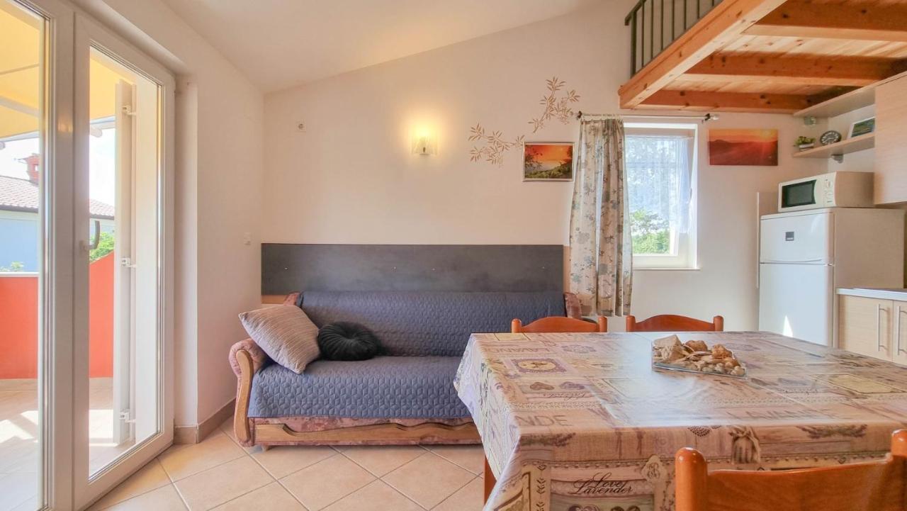Appartamento Carlo Lovrečica Esterno foto